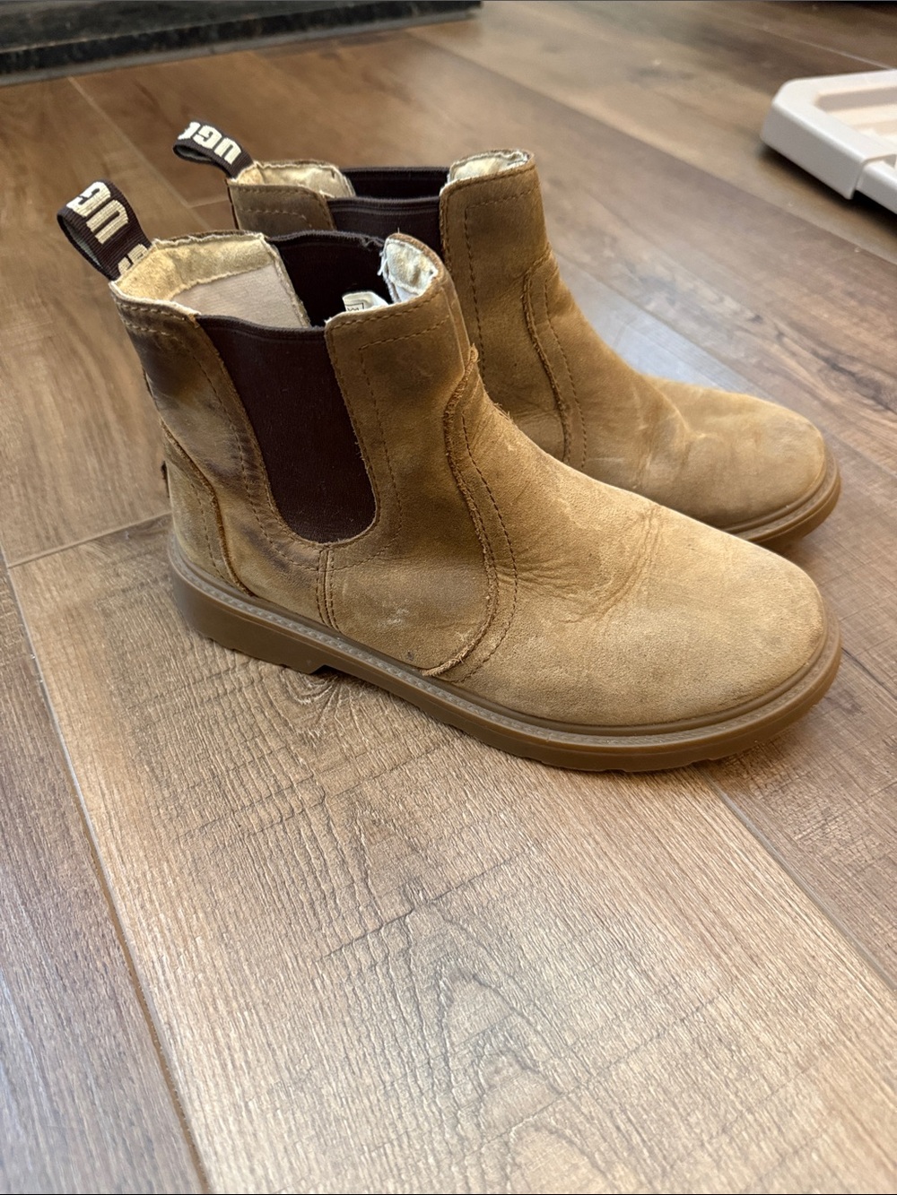 UGG Kids Suede Chelsea Boots - Tan